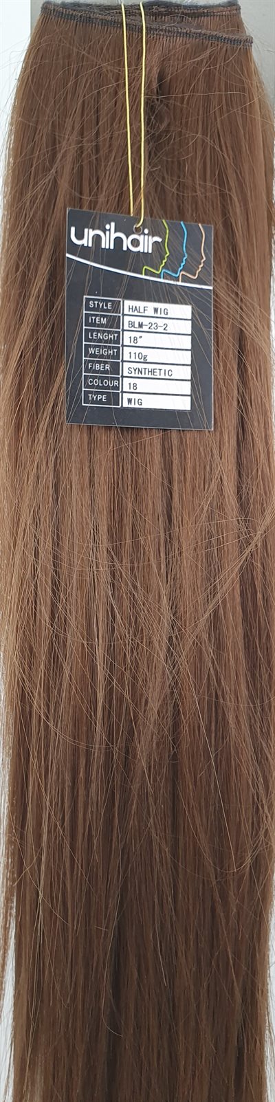 Silky stright Half Wig. 18" længde. Farve 18. Længde 18" (46 cm). Snythetisk.
