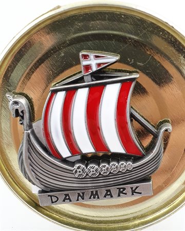 Souvenir - Danmark. Dekoration med Magnetisk. (UDSOLGT)